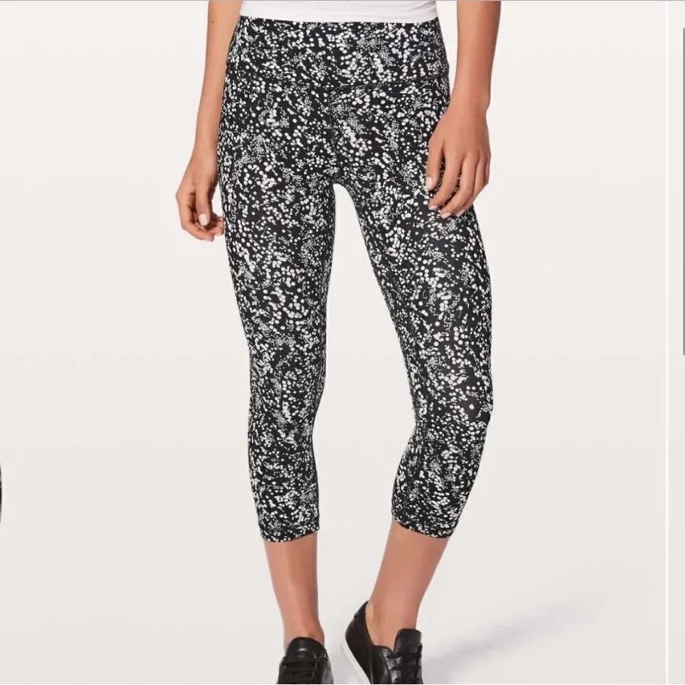 Lululemon Align Crop Legging Chirasu Black White